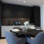 The Mercury With Pool Apartamento *