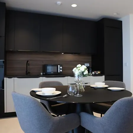 The Mercury With Pool Apartment *