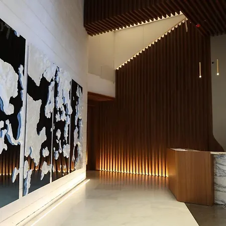 The Mercury With Pool Apartment *